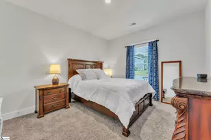 328 Roderick Ln, Greenville, SC 29605 - Photo 13