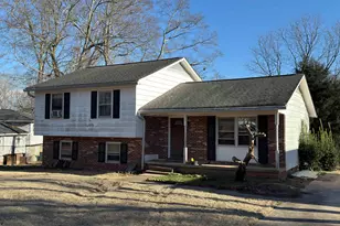 420 Cloverdale Ln, Simpsonville, SC 29681 - Photo 1