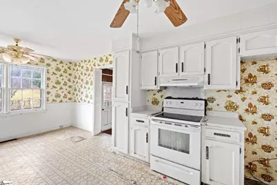 36 Glen Springs Road, Travelers Rest, SC 29690 - Photo 11