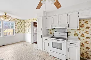 36 Glen Springs Rd, Travelers Rest, SC 29690 - Photo 11