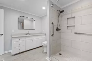 219 Fairview Dr, Greenville, SC 29609 - Photo 23