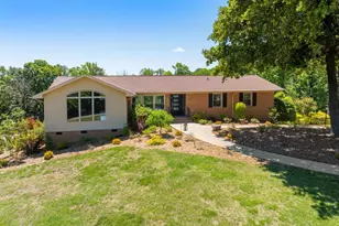 219 Fairview Dr, Greenville, SC 29609 - Photo 1