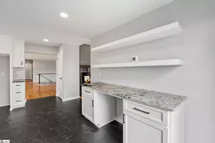 219 Fairview Dr, Greenville, SC 29609 - Photo 17