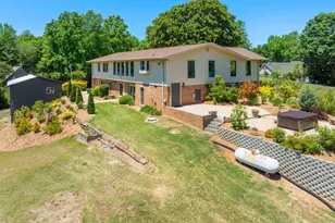 219 Fairview Dr, Greenville, SC 29609 - Photo 3