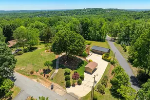 219 Fairview Dr, Greenville, SC 29609 - Photo 43