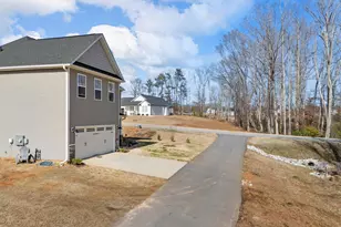 610 Circinae Rd, Cowpens, SC 29330 - Photo 3