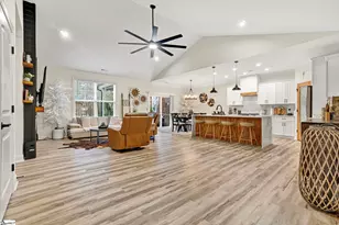 110 Baker Ct, Easley, SC 29640 - Photo 5