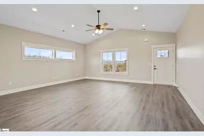 369 Scenic Avenue, Campobello, SC 29322 - Photo 5