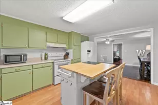 504 Blue Ridge St, Easley, SC 29640 - Photo 15