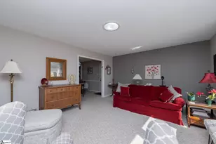 332 St James Dr, Spartanburg, SC 29301 - Photo 7