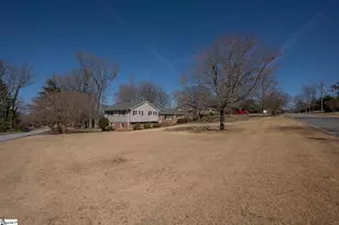 332 St James Dr, Spartanburg, SC 29301 - Photo 3