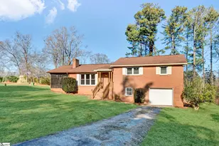 301 Dixon St, Clinton, SC 29325 - Photo 1