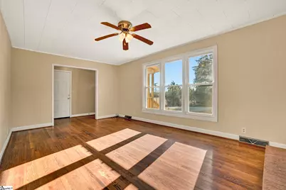 301 Dixon Street, Clinton, SC 29325 - Photo 11