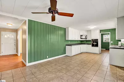 301 Dixon Street, Clinton, SC 29325 - Photo 11