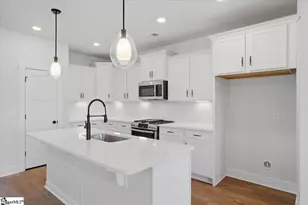 457 Amaryllis Ln, Woodruff, SC 29388 - Photo 5