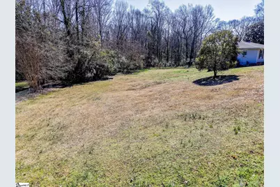 211 E Union Drive, Belton, SC 29627 - Photo 3