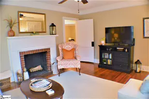 117 Hillcrest Cir, Greenville, SC 29609 - Photo 3