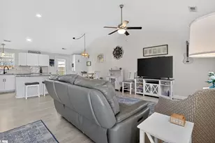 319 Sunnydale Dr, Taylors, SC 29687 - Photo 5