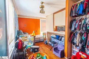 419 Academy St, Laurens, SC 29360 - Photo 21