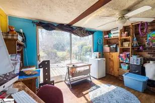 419 Academy St, Laurens, SC 29360 - Photo 11