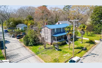 419 Academy Street, Laurens, SC 29360 - Photo 1