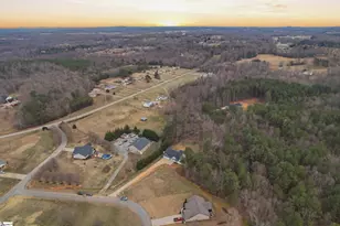 226 Oakbrook Ln, Gaffney, SC 29341 - Photo 19