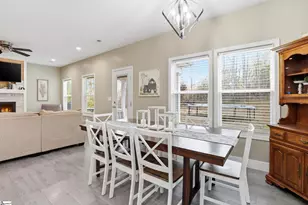 226 Oakbrook Ln, Gaffney, SC 29341 - Photo 9