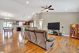 141 Deyoung Meadows Dr, Greer, SC 29651 - Photo 3