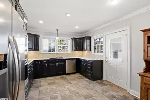 304 E 2nd Ave, Easley, SC 29640 - Photo 11