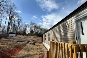 427 Circle Dr, Travelers Rest, SC 29690 - Photo 5