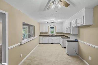 124 Nottingham Lane, Easley, SC 29640 - Photo 9