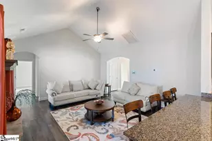 615 Forden Dr, Wellford, SC 29385 - Photo 9