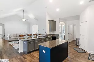 615 Forden Dr, Wellford, SC 29385 - Photo 15