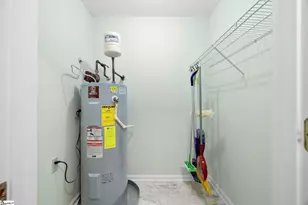 2 Hillview Dr, Greenville, SC 29615 - Photo 17