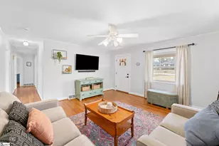 305 Crestwood Dr, Mauldin, SC 29662 - Photo 5