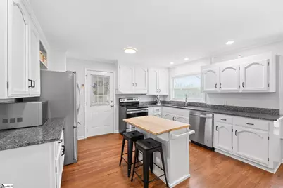 305 Crestwood Drive, Mauldin, SC 29662 - Photo 9