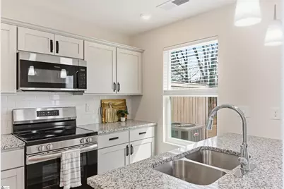 670 Blossom Run, Spartanburg, SC 29307 - Photo 7