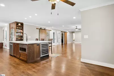 4 E Montclair Avenue, Greenville, SC 29609 - Photo 9