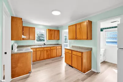 5 Bagwell Avenue, Greenville, SC 29611 - Photo 9