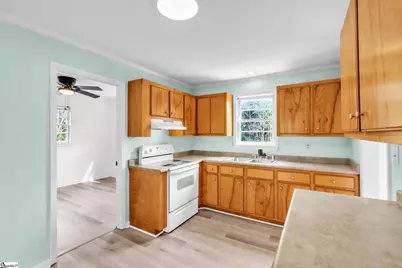 5 Bagwell Avenue, Greenville, SC 29611 - Photo 9