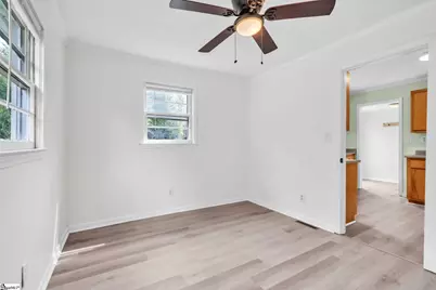 5 Bagwell Avenue, Greenville, SC 29611 - Photo 11