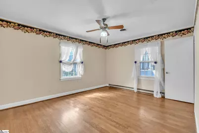 300 W Prentiss Avenue, Greenville, SC 29605 - Photo 11