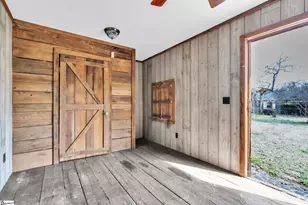 300 W Prentiss Ave, Greenville, SC 29605 - Photo 21