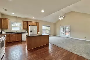 305 Linden Hall Ln, Easley, SC 29640 - Photo 9