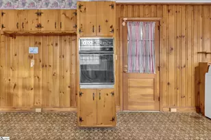 8819 White Horse Rd, Greenville, SC 29617 - Photo 17