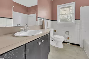 8819 White Horse Rd, Greenville, SC 29617 - Photo 25