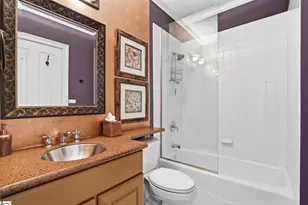 400 N Main St, Greenville, SC 29601 - Photo 21