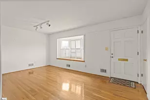 457 Hawthorne Rd, Spartanburg, SC 29303 - Photo 3