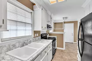 201 Knighton Dr, Wellford, SC 29385 - Photo 7