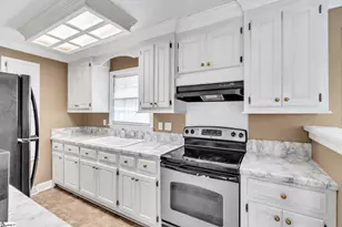 201 Knighton Dr, Wellford, SC 29385 - Photo 5